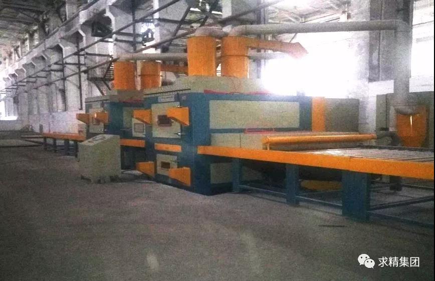 新裝備:自動(dòng)不銹鋼雙倉雙面噴砂機
