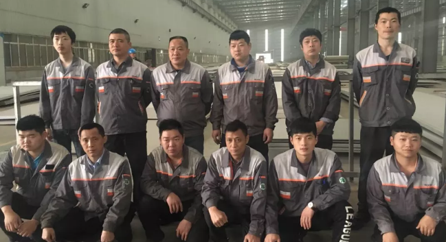 五一，向你們致敬！