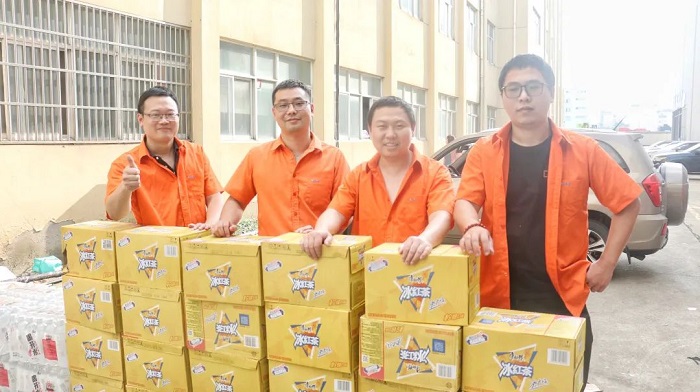 發(fā)放福利送關(guān)懷，夏日炎炎現清涼|求精新材料集團為員工發(fā)放高溫福利