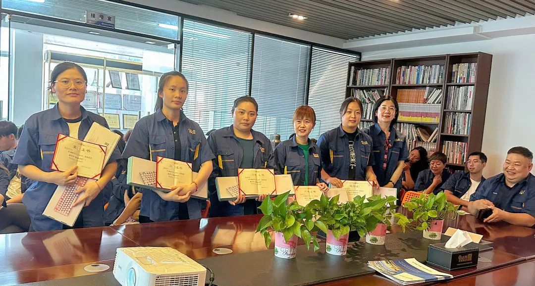 求精新材料集團7月總結暨8月啟動(dòng)會(huì )議圓滿(mǎn)結束