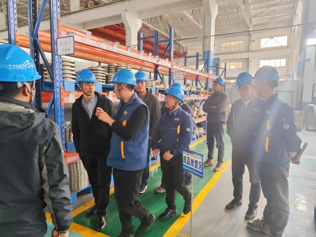 山東某機械大企一行考察求精新材料集團